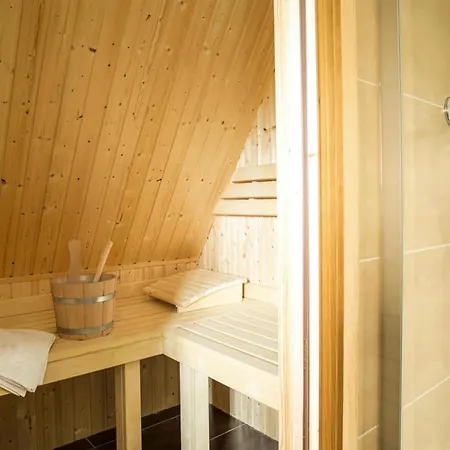 Reetdachhaus Am Bodden Mit Sauna