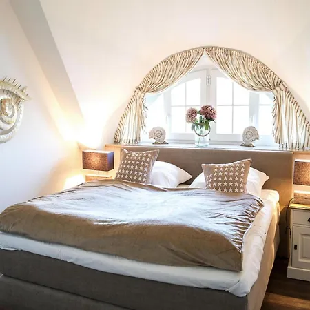 Reetdachhaus Am Bodden Mit Sauna Prázdninový dům *