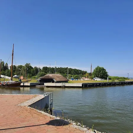 Reetdachhaus Am Bodden Mit Sauna Prázdninový dům