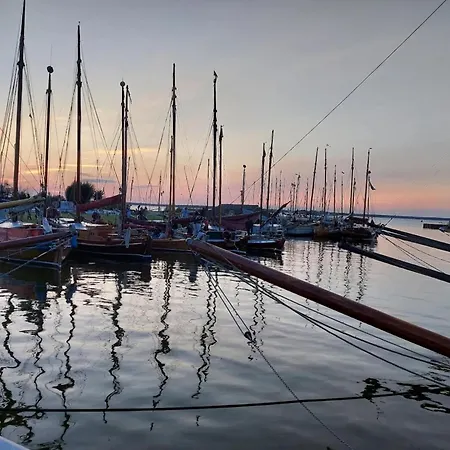 Reetdachhaus Am Bodden Mit Sauna Prázdninový dům